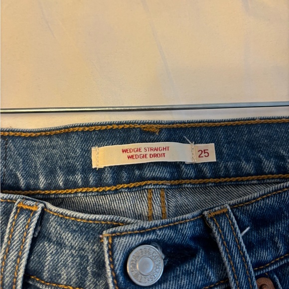Levi’s Wedgie Straight Jeans - Picture 4 of 5